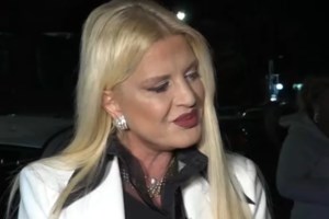 Σε αμηχανία ο Γιώργος Πατούλης με την ερώτηση της Φαίης Σκορδά για τη Μαρίνα Σταυράκη - εικόνα 2