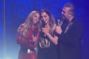 Δέσποινα Βανδή & Βασίλης Μπισμπίκης χτίζουν το δικό τους ησυχαστήριο