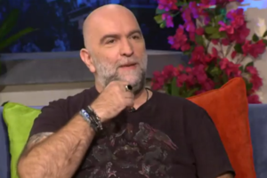 Ο Μπάμπης Στόκας απαντά - Λύθηκε η παρεξήγηση με τον Σάκη Ρουβά;