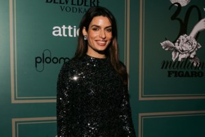 Τόνια Σωτηροπούλου | Το μπορντό bikini της από την Calzedonia ταιριάζει εξίσου σε γυναίκες με μικρό ή μεγάλο στήθος - εικόνα 2