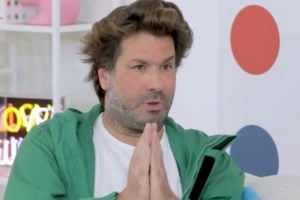 Γιώργος Καράμπελας: "Δεν με αφορά το νομοσχέδιο για τα ομόφυλα ζευγάρια, δεν είμαι ομοφυλόφιλος"