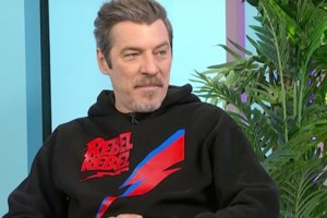 Ο Γιάννης Στάνκογλου στόλισε το διαμέρισμά του με τα δύο παιδιά του, τη Φοίβη και τον Φίλιππο - εικόνα 2