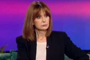 Κάτια Δανδουλάκη: "Κάνει χραπ και μου κατεβάζει το μπλουζάκι, έφυγα και κλείστηκα στο καμαρίνι"