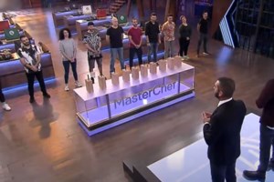 MasterChef | Λεωνίδας Κουτσόπουλος σε παίκτες: "Αυτή η ποδιά θα μείνει εδώ"