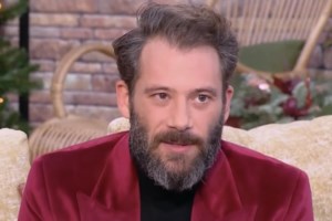 Αντίνοος Αλμπάνης: "Φλερτάρω ασύστολα, ακόμα κι εκεί που δεν χρειάζεται" - εικόνα 2