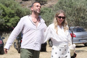 Πάνος Μουζουράκης και Μαριλού Κόζαρη στις πρώτες δηλώσεις μετά το γάμο τους