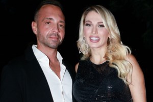 Η Κωνσταντίνα Σπυροπουλου δημοσίευσε την πρώτη επίσημη φωτογραφία από τον γάμο της