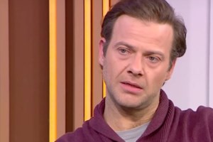 Ορέστης Τζιόβας: "Ήμασταν τότε ζευγάρι με την Κατερίνα Παπουτσάκη και σχεδόν την είχαν βιάσει στον δρόμο"