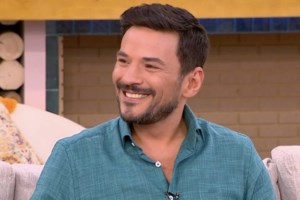 "Ο Κώστας Τσουρός νιώθει Γιώργος Λιάγκας στην τοποθεσία MEGA"