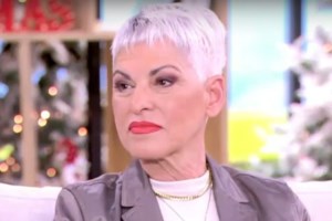 Άκης Πετρετζίκης: "Δεν υπάρχει πιο ωραίο πράγμα από το να έχεις οικογένεια - Δε μπορώ να φύγω από τα παιδιά μου"