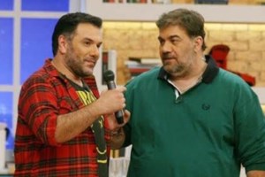 Οι νεότερες πληροφορίες για την υγεία του Δημήτρη Σταρόβα: "Βελτιώνεται αργά, ξεκίνησε λογοθεραπεία" - εικόνα 2