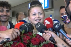 Η Στεφανία Λυμπερακάκη αναβίωσε το "Last Dance" στο "Καλό Μεσημεράκι"