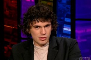 Δημήτρης Καπουράνης: "Το πρώτο πλάνο ήταν ο κ@λος μου, περίμενα ότι θα ήταν αλλιώς η πρώτη μου εμφάνιση" - εικόνα 2