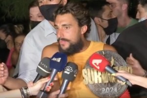 Αγνώριστος ο Σάκης Κατσούλης λίγο μετά το Survivor - Ξυρίστηκε και κουρεύτηκε!