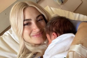 Ο Δημήτρης Αλεξάνδρου "λιώνει" για τον γιο του | Τα πρώτα του λόγια