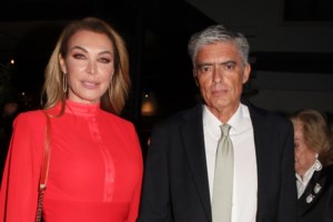 Συγκινημένη η Τατιάνα Στεφανίδου στην αυλαία του "T-live": "Μου είναι πάρα πολύ δύσκολο, εδώ βρήκα μία οικογένεια" - εικόνα 2