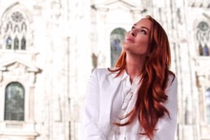 Σίσσυ Χρηστίδου: "Έμαθα μετά τα 30 ότι με παρακολουθούσε - Έμπαινε πίσω από θάμνους μαζί με τον μπαμπά μου"