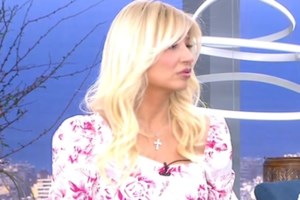 Ο Σπύρος Μπιμπίλας για τη "Super Mammy": "Όταν κάποιοι το παίζουν εισαγγελείς της τέχνης με πιάνει φρίκη"