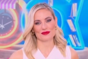 Χείμαρρος η Μαρία Κορινθίου: "Τρία άτομα μου έκαναν τη ζωή δύσκολη στο "Πρωινό" - Δεν τιμά και το κανάλι αν με έδιωξε" - εικόνα 2