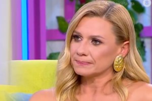 Αντέδρασε η Κατερίνα Καραβάτου: "Νιώθω άβολα, σε παρακαλώ! Δεν θέλω να είμαστε υποκριτές"