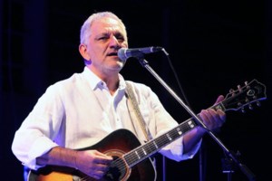 Νίκος Πορτοκάλογλου: "Δεν ήταν βίος ανθόσπαρτος, φτάσαμε στο παρά πέντε του διαζυγίου"