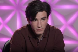 GNTM | Ο Ντίνος Κρίτσης "δίνει" τον Στυλιανό: "Οff camera γίνονται πάρα πολλά. Έκανε προσβλητικά σχόλια"