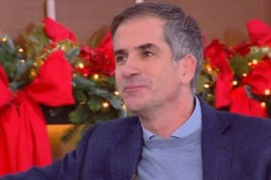 Χριστούγεννα στο βουνό για τη Σία Κοσιώνη και τον Κώστα Μπακογιάννη