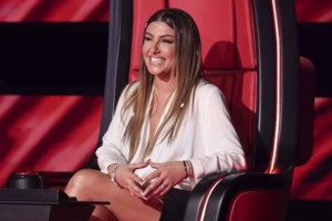 Η αντίδραση της Έλενας Παπαρίζου σε ερώτηση για τον Τόνυ Μαυρίδη και τη διαμάχη τους - εικόνα 2