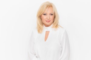 Αγγελική Νικολούλη | Τρεις δεκαετίες στην κορυφή: Το "Τούνελ" των ρεκόρ guiness που την οδήγησε στην επιτυχία! - εικόνα 3