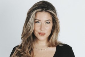 Το τρέιλερ για τη νέα ενημερωτική εκπομπή του Mega "Εξελίξεις Τώρα" με την Αναστασία Γιάμαλη μόλις κυκλοφόρησε! - εικόνα 2