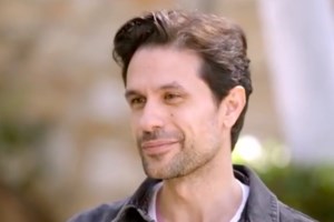 Η σπάνια φωτογραφία του Ορφέα Αυγουστίδη αγκαλιά με τη σύζυγό του, Γεωργία Κρασσα