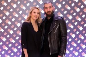 Η Φωτεινή Πετρογιάννη επέστρεψε στο γραφείο του "Πρωινού" - Η νέα φωτογραφία με φουσκωμένη κοιλίτσα στο καμαρίνι - εικόνα 2