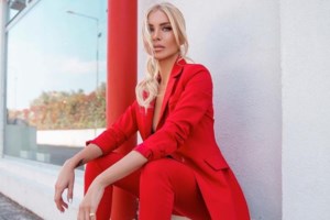 Συνεχίζει την ανοδική κούρσα η "Super Κατερίνα"! Πρωτιά στους πίνακες τηλεθέασης