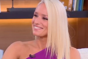 Κατερίνα Παναγοπούλου: "Να ασχολείται με την μπλούζα, τη φούστα και την τσάντα μου; Μόνο τα μαλλιά μου δεν σχολίασε"