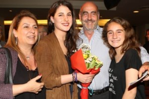 Η Παυλίνα Βουλγαράκη σε προχωρημένη εγκυμοσύνη μαζί με τον σύντροφό της