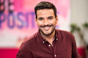 Ο Κώστας Τσουρός καλωσορίζει τον Ιούλιο με μία δροσερή ανάρτηση