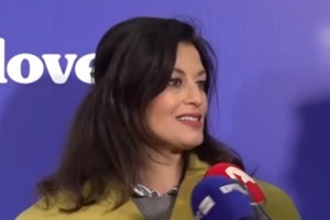 Η on camera αντίδραση της Δωροθέας Μερκούρη στη δήλωση της κόρης της: "Α, το είπε; Μπράβο"