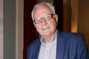 Η αποκάλυψη της Σταματίνας Τσιμτσιλή για την αιτία θανάτου του Κώστα Χαρδαβέλλα - εικόνα 2