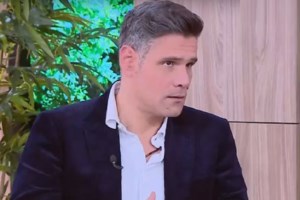 Ο Ανδρέας Μικρούτσικος στη Φαίη Σκορδά: "Η ομορφιά σου σήμερα είναι απειλητική!"