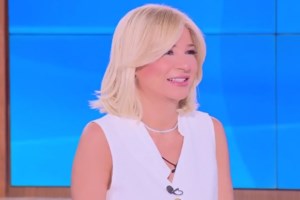 Φαίη Σκορδά: "Δεν είναι τόσο η ομορφιά, είναι η προσωπικότητα που έχεις"