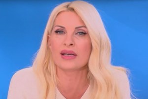 Ελένη Μενεγάκη: "Φαντάζομαι ότι όλες οι γυναίκες τα έχουμε συζητήσει αυτά στη φάση που ξεκινάμε να δημιουργήσουμε οικογένεια"