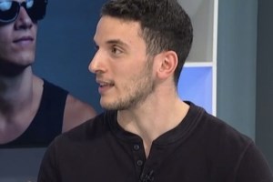 Φώτης Σεργουλόπουλος στον καλεσμένο του: "Όταν γεννήθηκες οι γονείς σου πήραν μια πάρα πολύ σκληρή πληροφορία"