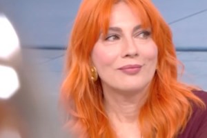 Η Σμαράγδα Καρύδη απαντά για το τηλεοπτικό της μέλλον - εικόνα 2