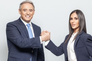 Η "Κοινωνία Ώρα Μega" με τον Ιορδάνη Χασαπόπουλο και την Ανθή Βούλγαρη επιστρέφει - Η επίσημη φωτογράφιση