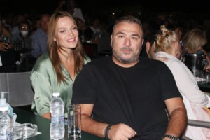 Η Υβόννη Μπόσνιακ full in love εύχεται στον Αντώνη Ρέμο