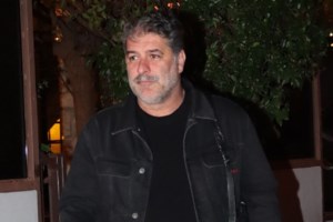 Ξέσπασε ο Λάμπρος Κωνσταντάρας: "Θράσος κύριε Μπισμπίκη. Θράσος και έπαρση" - εικόνα 2