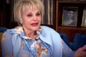 "Είχα σχέση με τον Γιώργο Νταλάρα πιτσιρίκα, δεν θέλαμε να γίνει γνωστό γιατί ήταν τότε με τη Βέρα Κρούσκα" - εικόνα 2