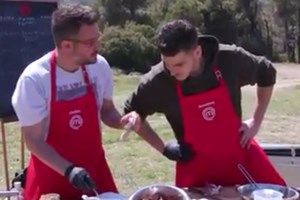 MasterChef | Ο Ιωάννης "καρφώνει" και πάλι τον Διονύση