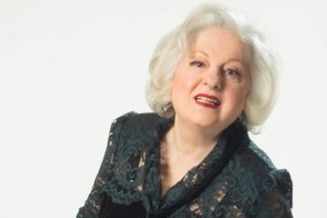 Συγκινεί η Ελένη Γερασιμίδου: "Κάθε μέρα μου λείπει η αδερφή μου. Δεν μου έχει μείνει κανένας από την πρώτη μου οικογένεια"