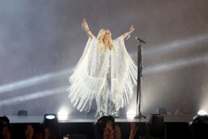 Η Άννα Βίσση αποκάλυψε πρώτη φορά τον λόγο που δεν προχώρησε η συνεργασία με τη Δέσποινα Βανδή - εικόνα 2